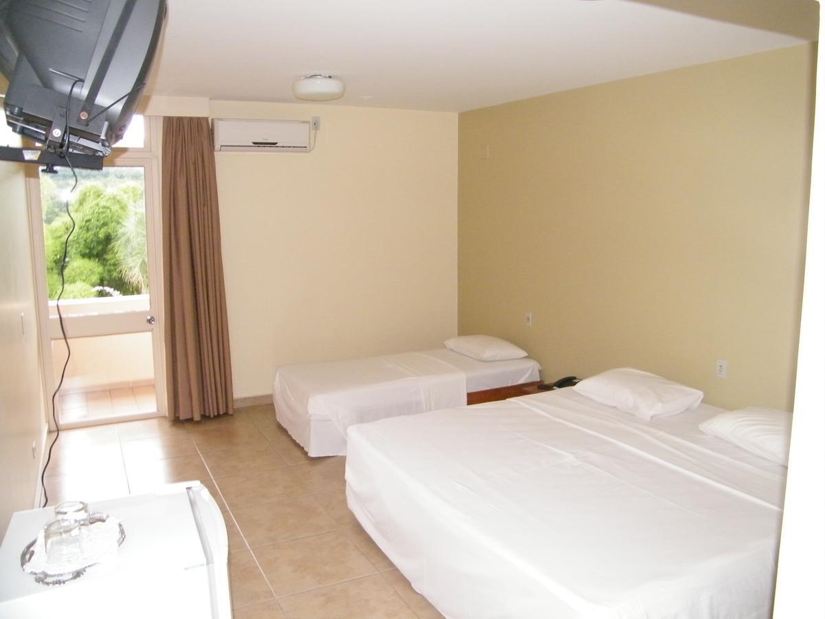 Hotel Vila Boa โกยาส ภายนอก รูปภาพ